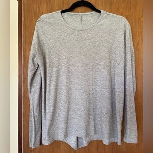Beyond Yoga Tie-Back Gray Long Sleeve Top